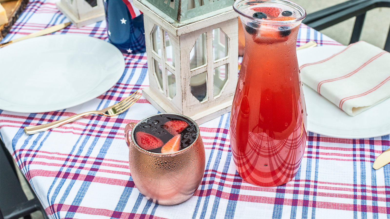 Strawberry and blueberry tea